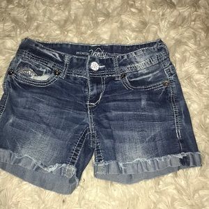Distressed short jean shorts from vanity!
